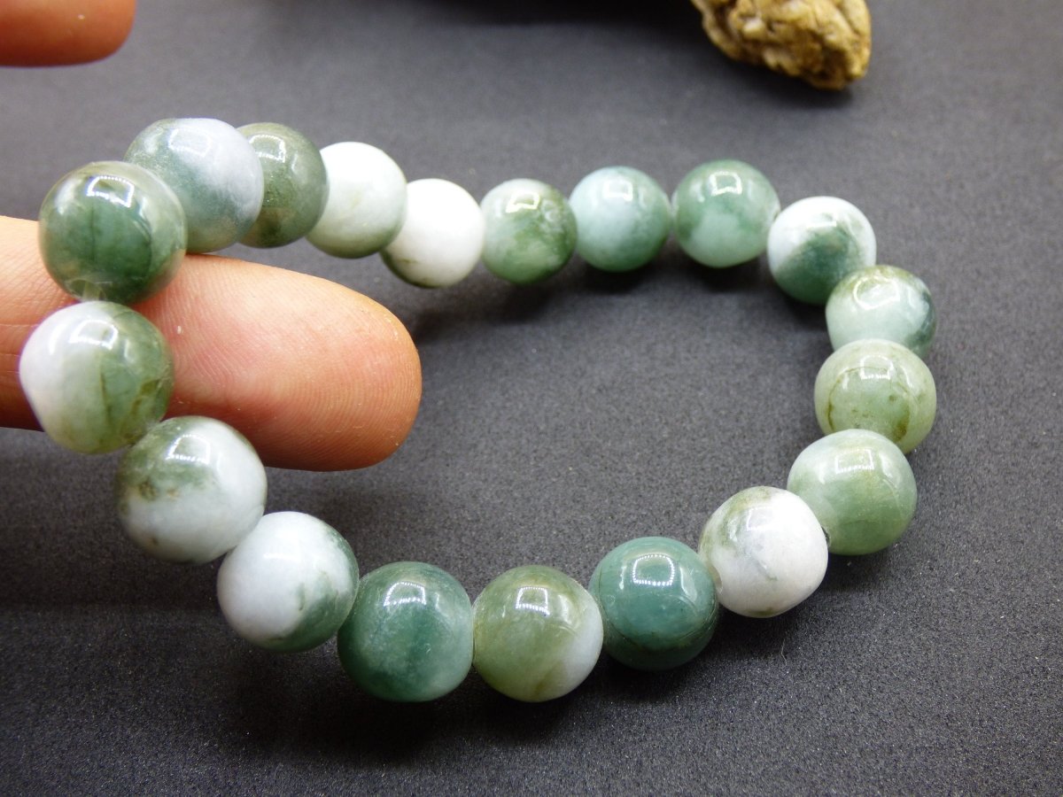 Jade Burma 11mm ~ Edelstein Armband Stretch hochwertige Jade grün natürlich Myanmar GOA Hippie Boho Ethno Nature Heilstein Energie Chakra - Art of Nature Berlin