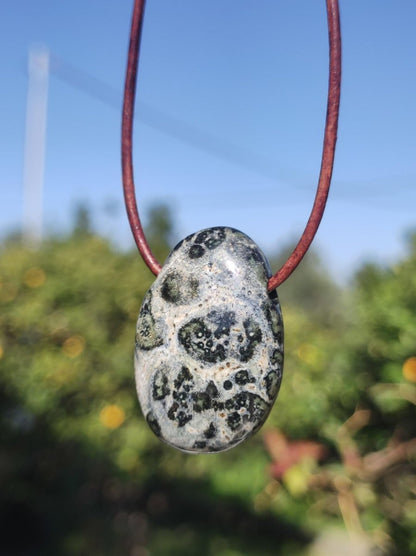 Kabamba Rhyolith / Eldarit - Edelstein Kette Heilstein grün Er Sie Mann Frau Geschenk Glück Anhänger GOA Boho Tibet Ethno Natur Unikat - Art of Nature Berlin