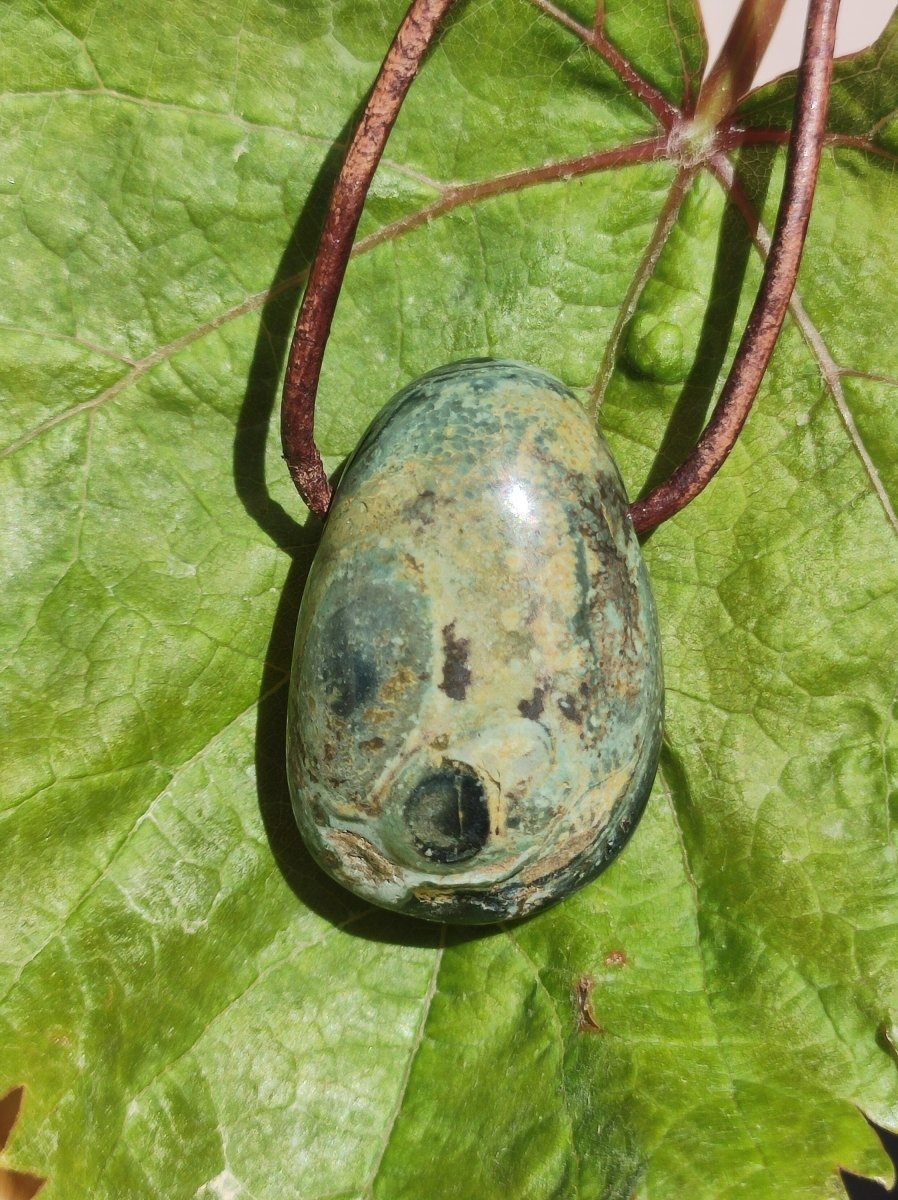 Kabamba Rhyolith / Eldarit - Edelstein Kette Heilstein grün Er Sie Mann Frau Geschenk Glück Anhänger GOA Boho Tibet Ethno Natur Unikat - Art of Nature Berlin