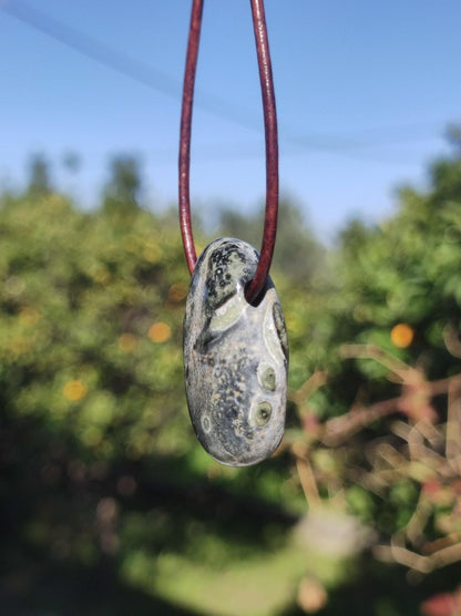 Kabamba Rhyolith / Eldarit - Edelstein Kette Heilstein grün Er Sie Mann Frau Geschenk Glück Anhänger GOA Boho Tibet Ethno Natur Unikat - Art of Nature Berlin