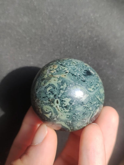 Kabamba Rhyolith / Eldarit - Edelstein Kugel Deko Sphere Crystal Spielkugel Meditation Heilstein Geschenk Wohnen Er Sie Mann Frau Energie - Art of Nature Berlin