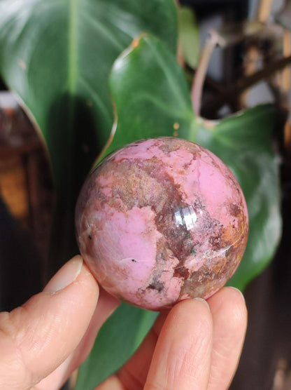 Kobalt Calcit Kugel *Rarität* rosa Pink Kristall Edelstein Deko Haus Sammler Geschenk Er Sie Mann Frau Freund Mineral Selten Heilstein - Art of Nature Berlin