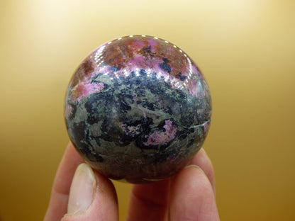 Kobalt Calcit Kugel *Rarität* rosa Pink Kristall Edelstein Deko Haus Sammler Geschenk Er Sie Mann Frau Freund Mineral Selten Heilstein - Art of Nature Berlin