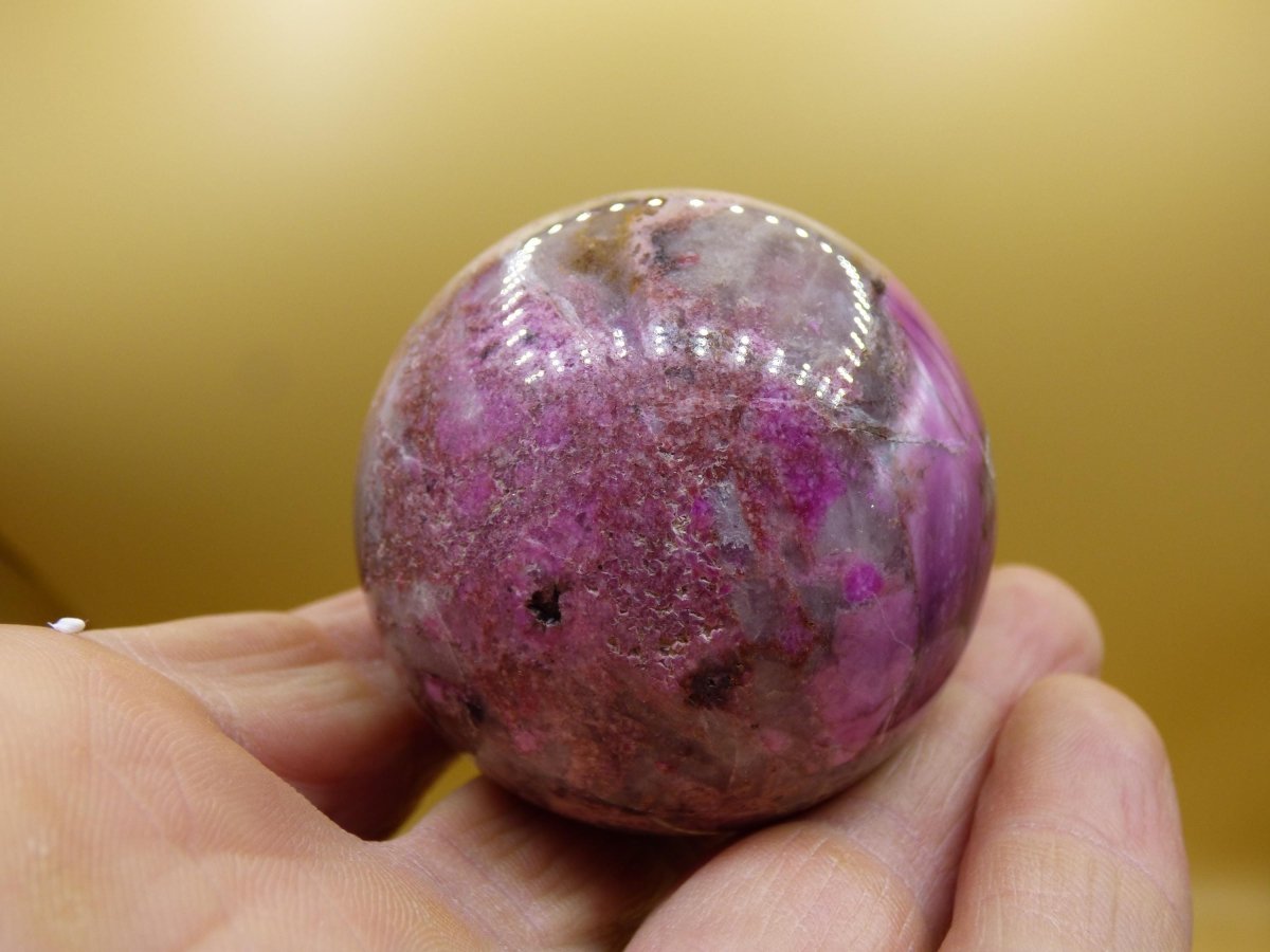 Kobalt Calcit Kugel *Rarität* rosa Pink Kristall Edelstein Deko Haus Sammler Geschenk Er Sie Mann Frau Freund Mineral Selten Heilstein - Art of Nature Berlin