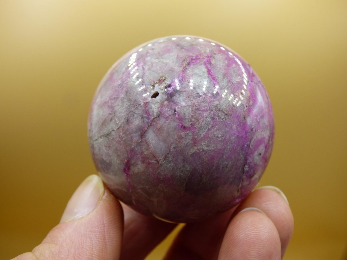 Kobalt Calcit Kugel *Rarität* rosa Pink Kristall Edelstein Deko Haus Sammler Geschenk Er Sie Mann Frau Freund Mineral Selten Heilstein - Art of Nature Berlin