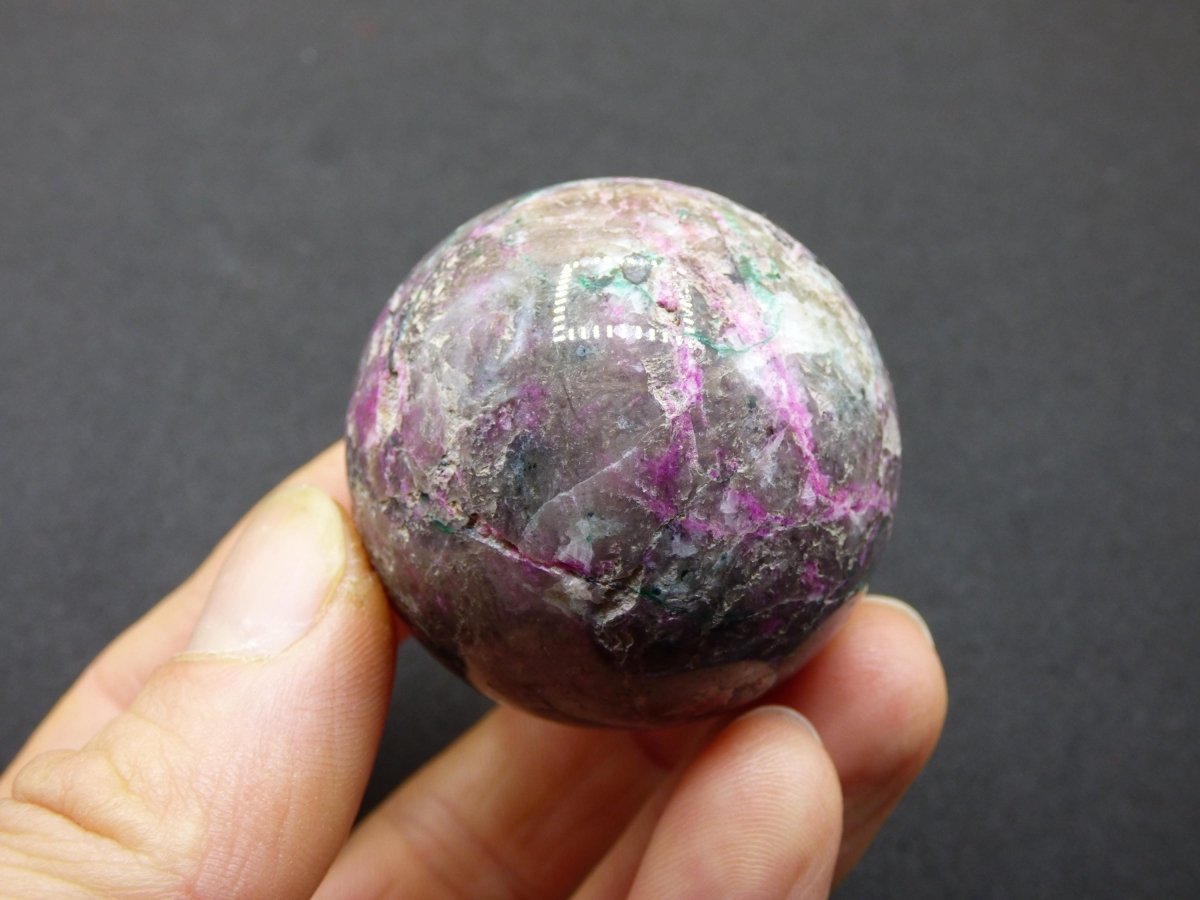 Kobalt Calcit Kugel *Rarität* rosa Pink Kristall Edelstein Deko Haus Sammler Geschenk Er Sie Mann Frau Freund Mineral Selten Heilstein - Art of Nature Berlin