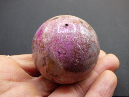 Kobalt Calcit Kugel *Rarität* rosa Pink Kristall Edelstein Deko Haus Sammler Geschenk Er Sie Mann Frau Freund Mineral Selten Heilstein - Art of Nature Berlin