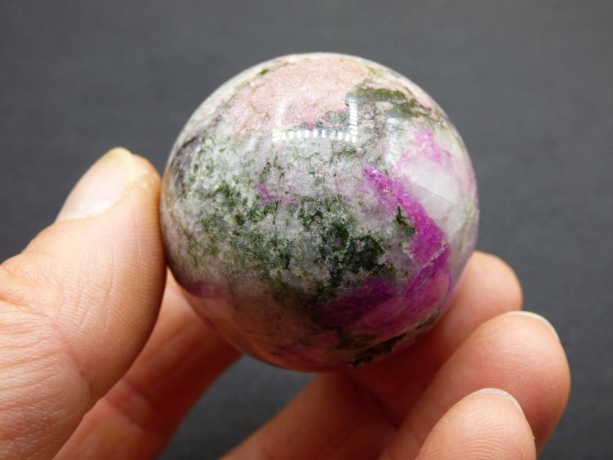 Kobalt Calcit Kugel *Rarität* rosa Pink Kristall Edelstein Deko Haus Sammler Geschenk Er Sie Mann Frau Freund Mineral Selten Heilstein - Art of Nature Berlin