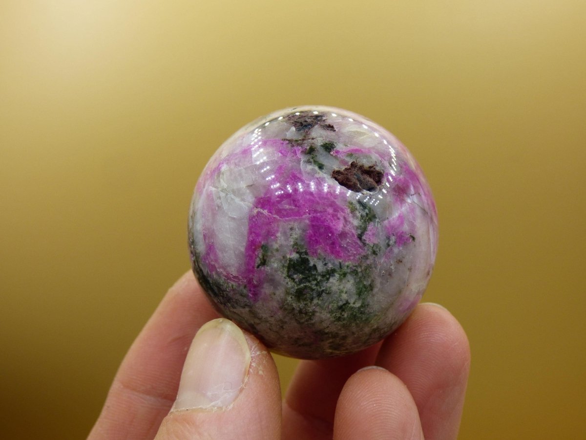 Kobalt Calcit Kugel *Rarität* rosa Pink Kristall Edelstein Deko Haus Sammler Geschenk Er Sie Mann Frau Freund Mineral Selten Heilstein - Art of Nature Berlin