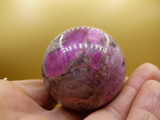 Kobalt Calcit Kugel *Rarität* rosa Pink Kristall Edelstein Deko Haus Sammler Geschenk Er Sie Mann Frau Freund Mineral Selten Heilstein - Art of Nature Berlin