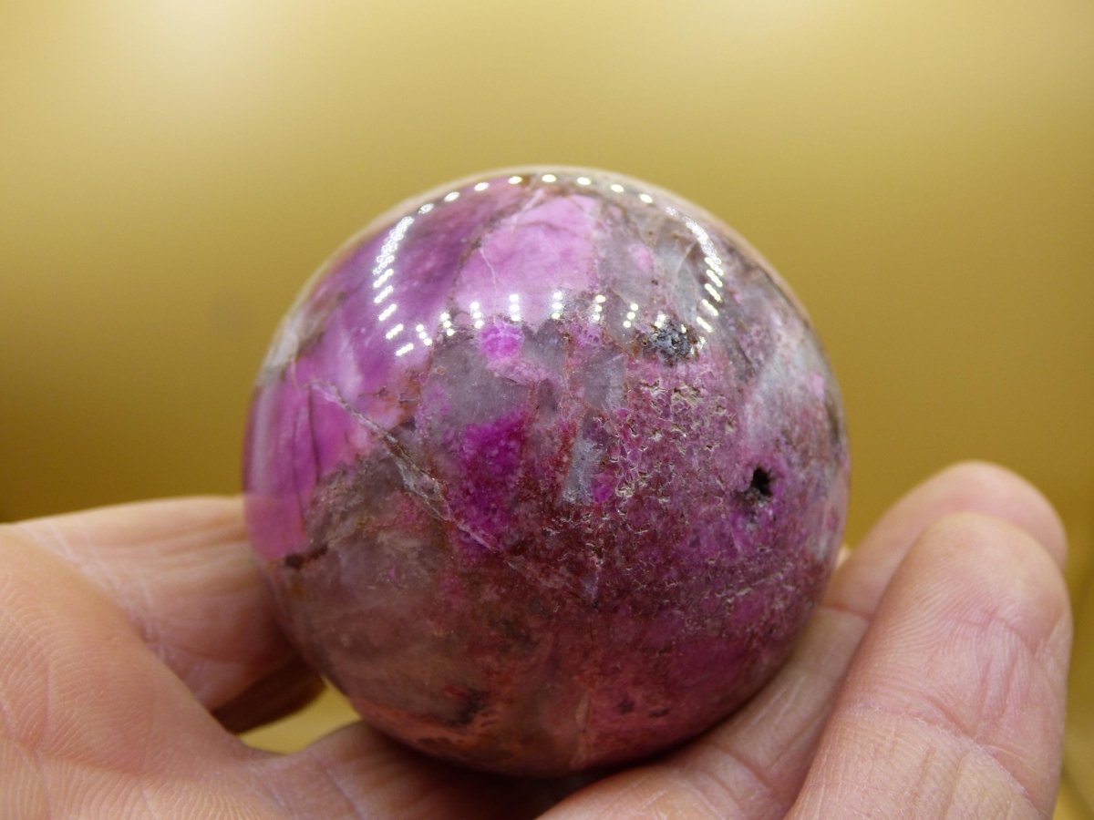 Kobalt Calcit Kugel *Rarität* rosa Pink Kristall Edelstein Deko Haus Sammler Geschenk Er Sie Mann Frau Freund Mineral Selten Heilstein - Art of Nature Berlin