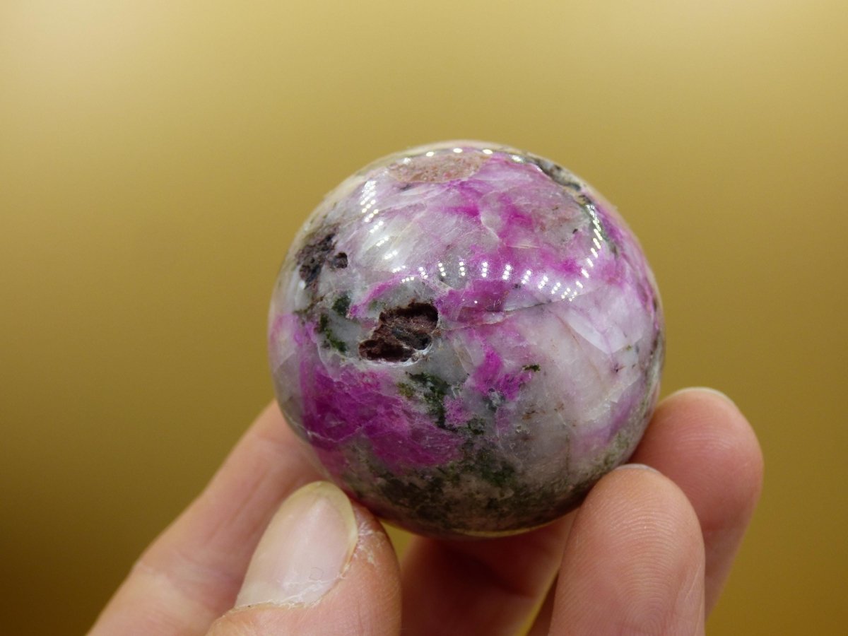 Kobalt Calcit Kugel *Rarität* rosa Pink Kristall Edelstein Deko Haus Sammler Geschenk Er Sie Mann Frau Freund Mineral Selten Heilstein - Art of Nature Berlin