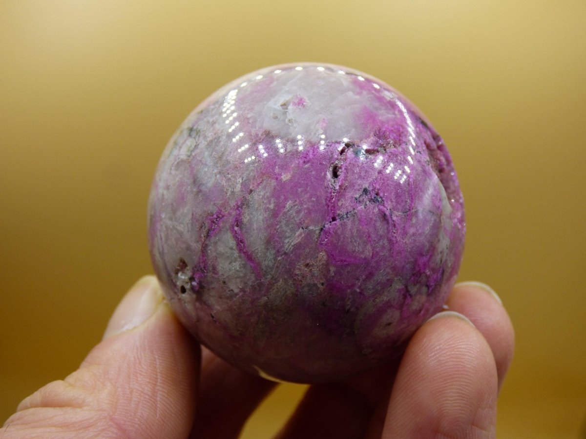 Kobalt Calcit Kugel *Rarität* rosa Pink Kristall Edelstein Deko Haus Sammler Geschenk Er Sie Mann Frau Freund Mineral Selten Heilstein - Art of Nature Berlin