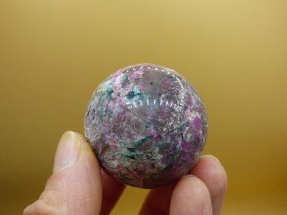 Kobalt Calcit Kugel *Rarität* rosa Pink Kristall Edelstein Deko Haus Sammler Geschenk Er Sie Mann Frau Freund Mineral Selten Heilstein - Art of Nature Berlin