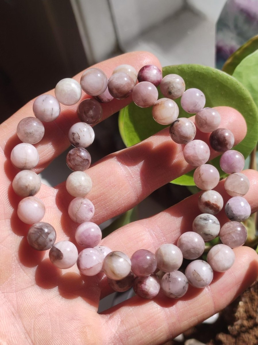 Kunzit 8mm Edelstein Perlen Stretch Armband rosa Natur Heilstein Kristall Rarität Selten Geschenk Mann Frau Schwester Bruder Mutter Er Sie - Art of Nature Berlin