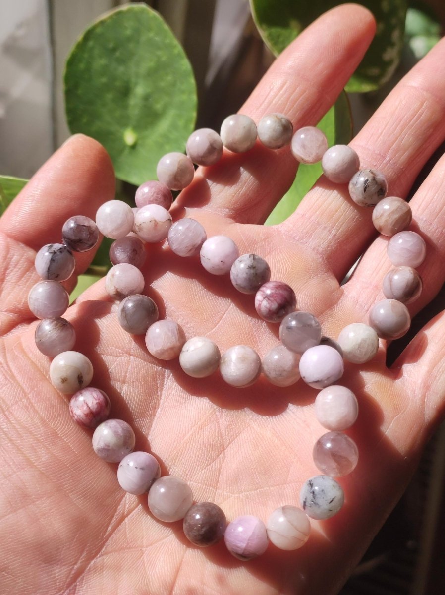Kunzit 8mm Edelstein Perlen Stretch Armband rosa Natur Heilstein Kristall Rarität Selten Geschenk Mann Frau Schwester Bruder Mutter Er Sie - Art of Nature Berlin