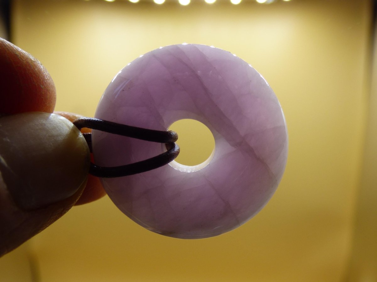 Kunzit A - Donut Edelstein Kette 30mm Heilstein rosa pink Rarität Mann Frau Freundin Glück Kristall Anhänger Natur Rarität Geschenk Er Sie - Art of Nature Berlin