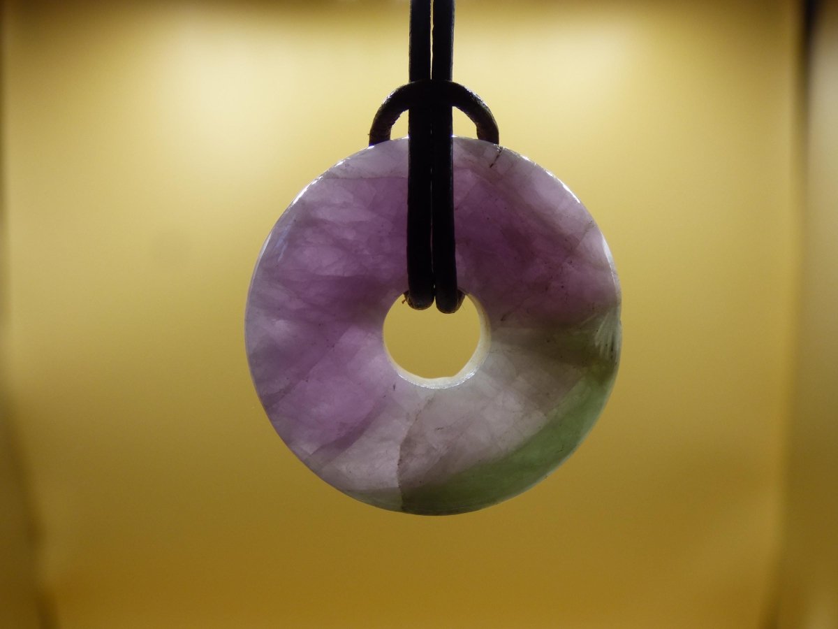 Kunzit A - Donut Edelstein Kette 30mm Heilstein rosa pink Rarität Mann Frau Freundin Glück Kristall Anhänger Natur Rarität Geschenk Er Sie - Art of Nature Berlin