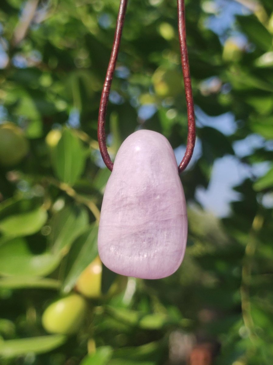 Kunzit A - Edelstein Kette Heilstein rosa pink Rarität Mann Frau Glück HIPPIE GOA Boho Tibet Ethno Natur Rarität Geschenk Er Sie Mann Frau - Art of Nature Berlin