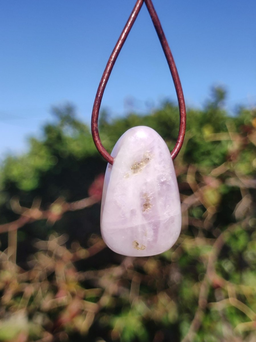 Kunzit A - Edelstein Kette Heilstein rosa pink Rarität Mann Frau Glück HIPPIE GOA Boho Tibet Ethno Natur Rarität Geschenk Er Sie Mann Frau - Art of Nature Berlin