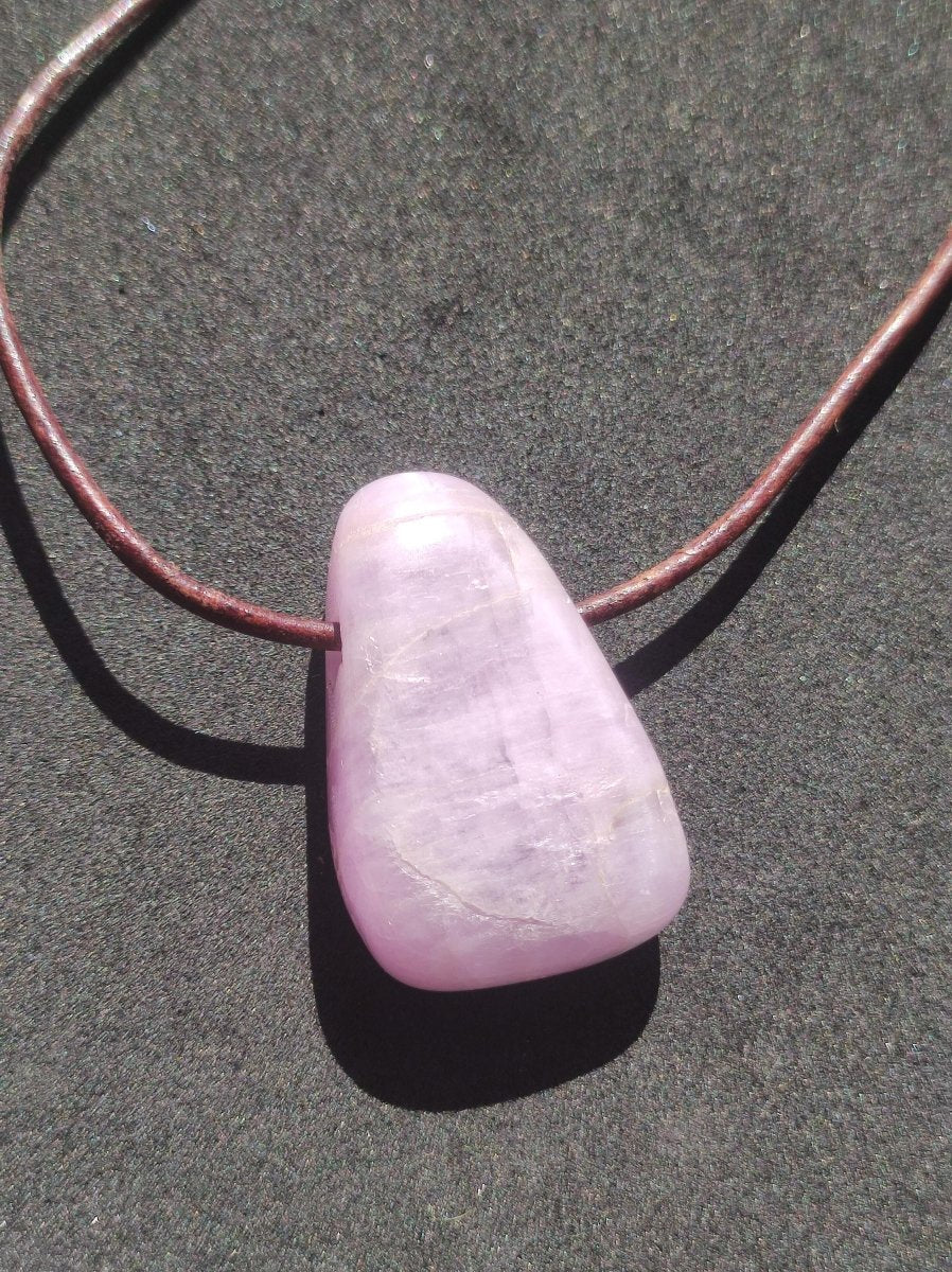 Kunzit A - Edelstein Kette Heilstein rosa pink Rarität Mann Frau Glück HIPPIE GOA Boho Tibet Ethno Natur Rarität Geschenk Er Sie Mann Frau - Art of Nature Berlin