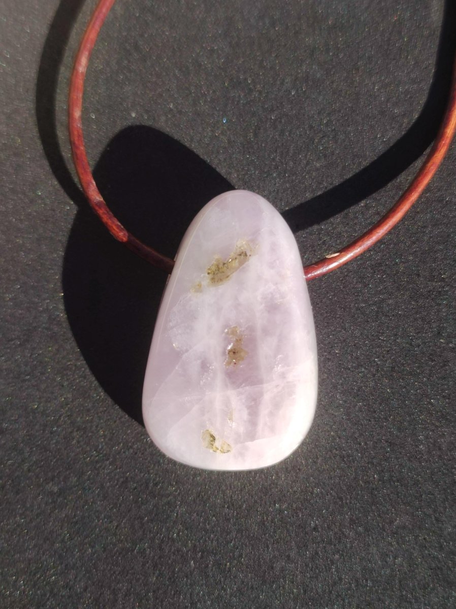 Kunzit A - Edelstein Kette Heilstein rosa pink Rarität Mann Frau Glück HIPPIE GOA Boho Tibet Ethno Natur Rarität Geschenk Er Sie Mann Frau - Art of Nature Berlin