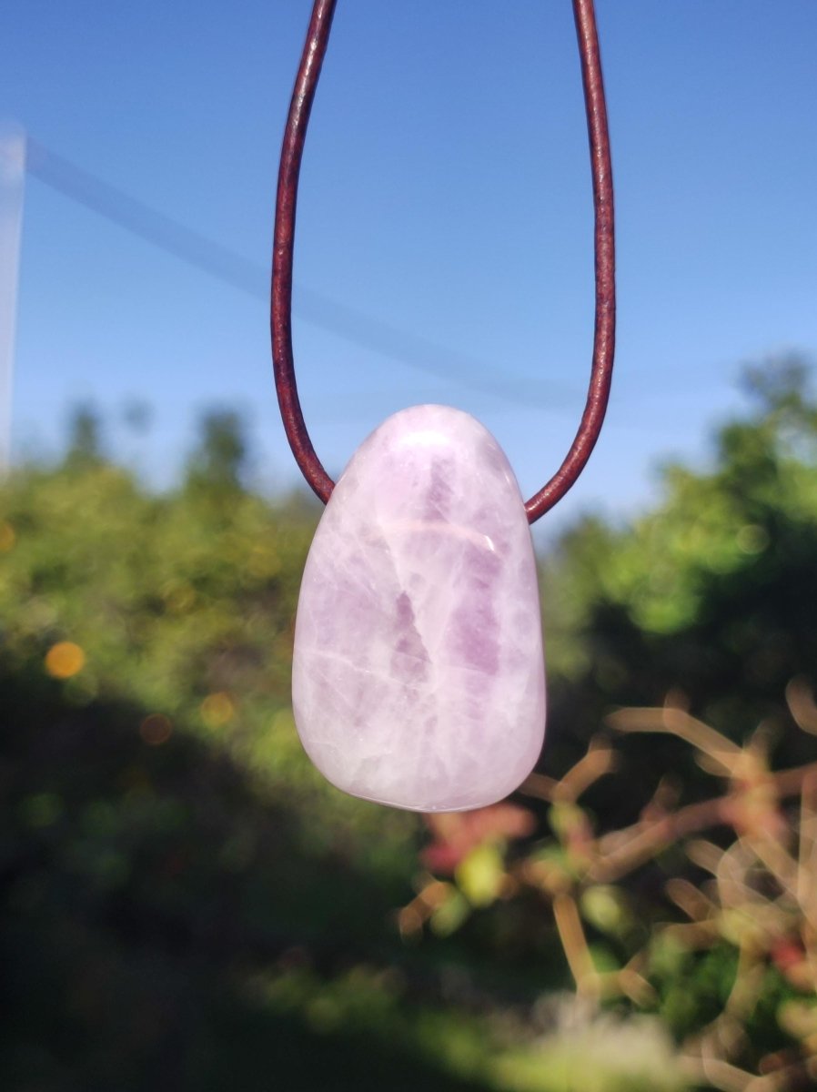 Kunzit A - Edelstein Kette Heilstein rosa pink Rarität Mann Frau Glück HIPPIE GOA Boho Tibet Ethno Natur Rarität Geschenk Er Sie Mann Frau - Art of Nature Berlin