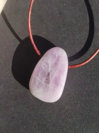 Kunzit A - Edelstein Kette Heilstein rosa pink Rarität Mann Frau Glück HIPPIE GOA Boho Tibet Ethno Natur Rarität Geschenk Er Sie Mann Frau - Art of Nature Berlin