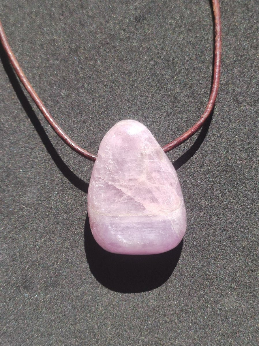 Kunzit A - Edelstein Kette Heilstein rosa pink Rarität Mann Frau Glück HIPPIE GOA Boho Tibet Ethno Natur Rarität Geschenk Er Sie Mann Frau - Art of Nature Berlin