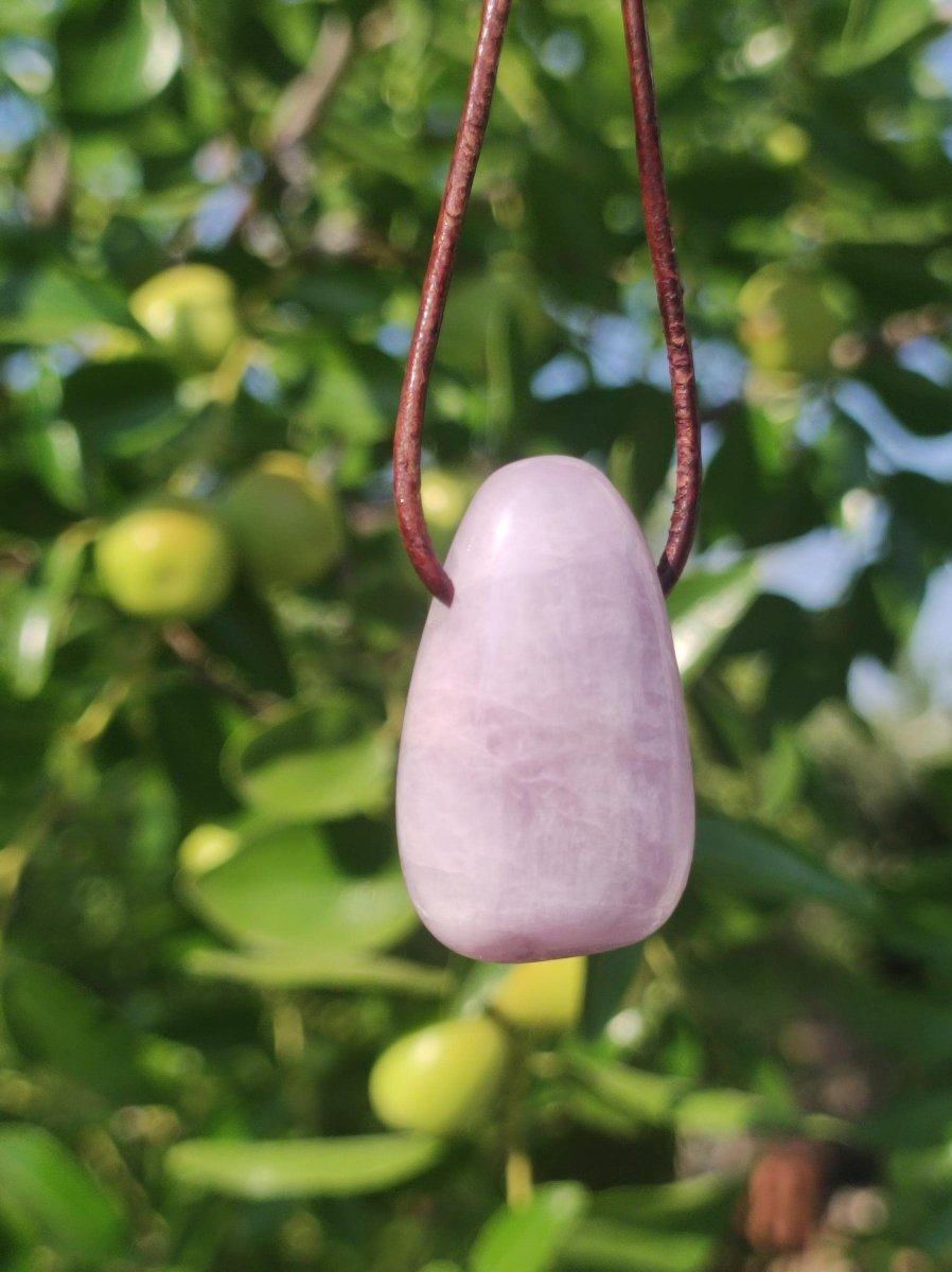 Kunzit A - Edelstein Kette Heilstein rosa pink Rarität Mann Frau Glück HIPPIE GOA Boho Tibet Ethno Natur Rarität Geschenk Er Sie Mann Frau - Art of Nature Berlin