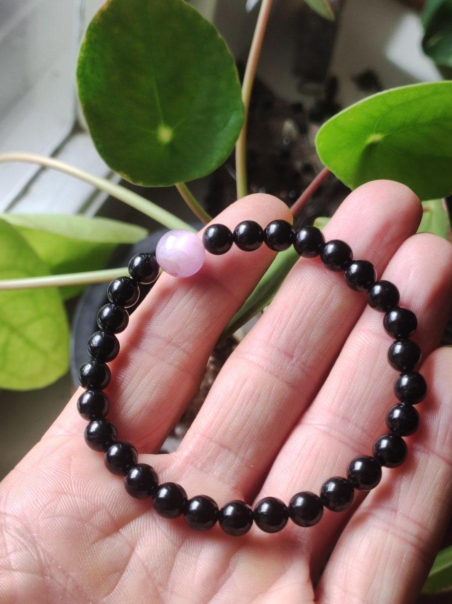Kunzit A + Turmalin (Schörl) - Edelstein Armband schwarz lila GOA Hippie Boho Natur Heilstein Geschenk Er Sie Mann Frau Freund Rarität Kraft - Art of Nature Berlin