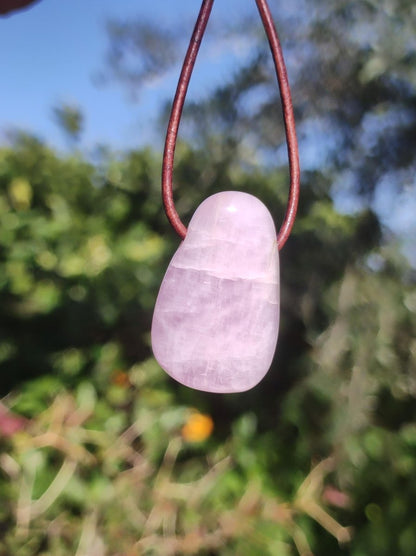Kunzit AA - Edelstein Kette Heilstein rosa pink Rarität Mann Frau Glück HIPPIE GOA Boho Tibet Ethno Natur Rarität Geschenk Er Sie Mann Frau - Art of Nature Berlin