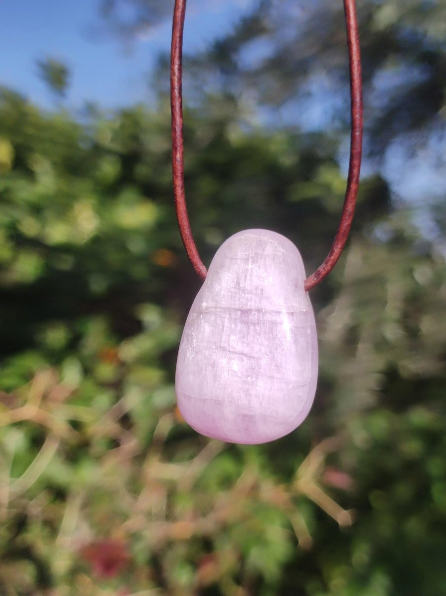 Kunzit AA - Edelstein Kette Heilstein rosa pink Rarität Mann Frau Glück HIPPIE GOA Boho Tibet Ethno Natur Rarität Geschenk Er Sie Mann Frau - Art of Nature Berlin