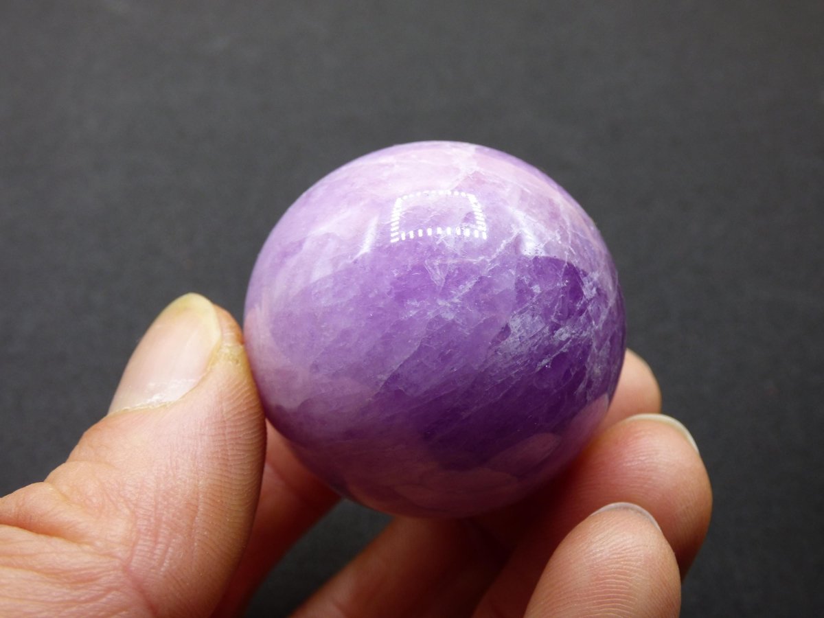 Kunzit AA ~ Edelstein Kugel Deko Sphere Haus Wohn Kristall HIPPIE Heilstein Rarität Selten Frau Mann Geschenk Er Sie - Art of Nature Berlin