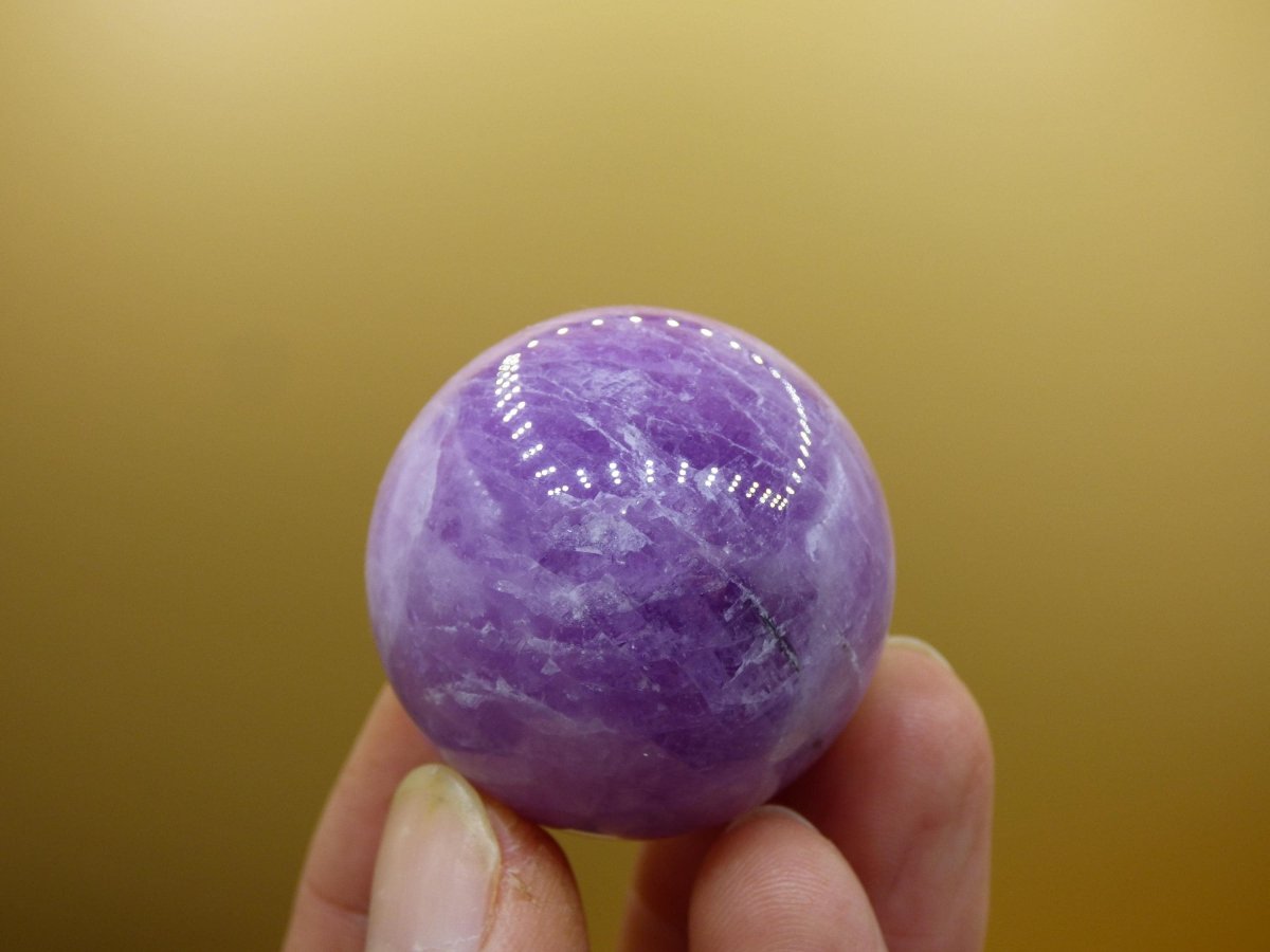Kunzit AA ~ Edelstein Kugel Deko Sphere Haus Wohn Kristall HIPPIE Heilstein Rarität Selten Frau Mann Geschenk Er Sie - Art of Nature Berlin