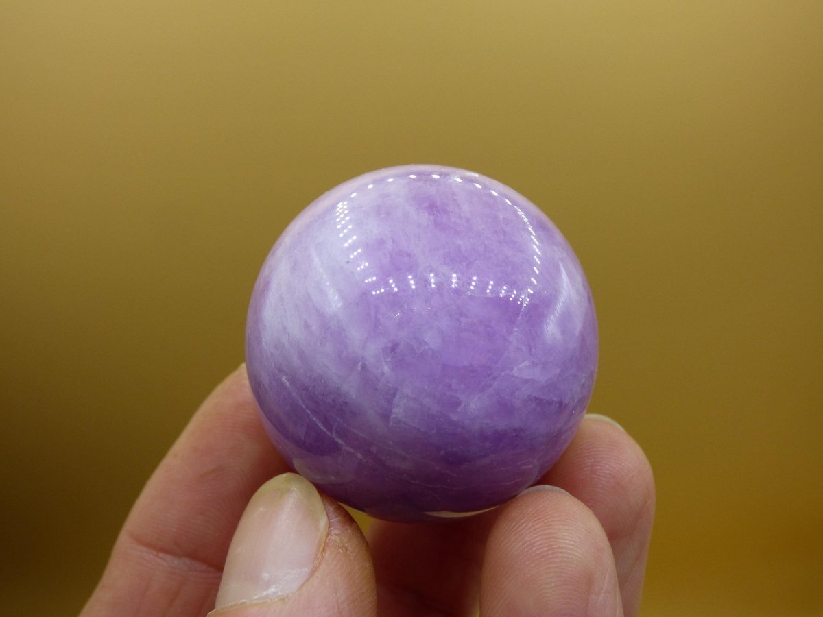 Kunzit AA ~ Edelstein Kugel Deko Sphere Haus Wohn Kristall HIPPIE Heilstein Rarität Selten Frau Mann Geschenk Er Sie - Art of Nature Berlin