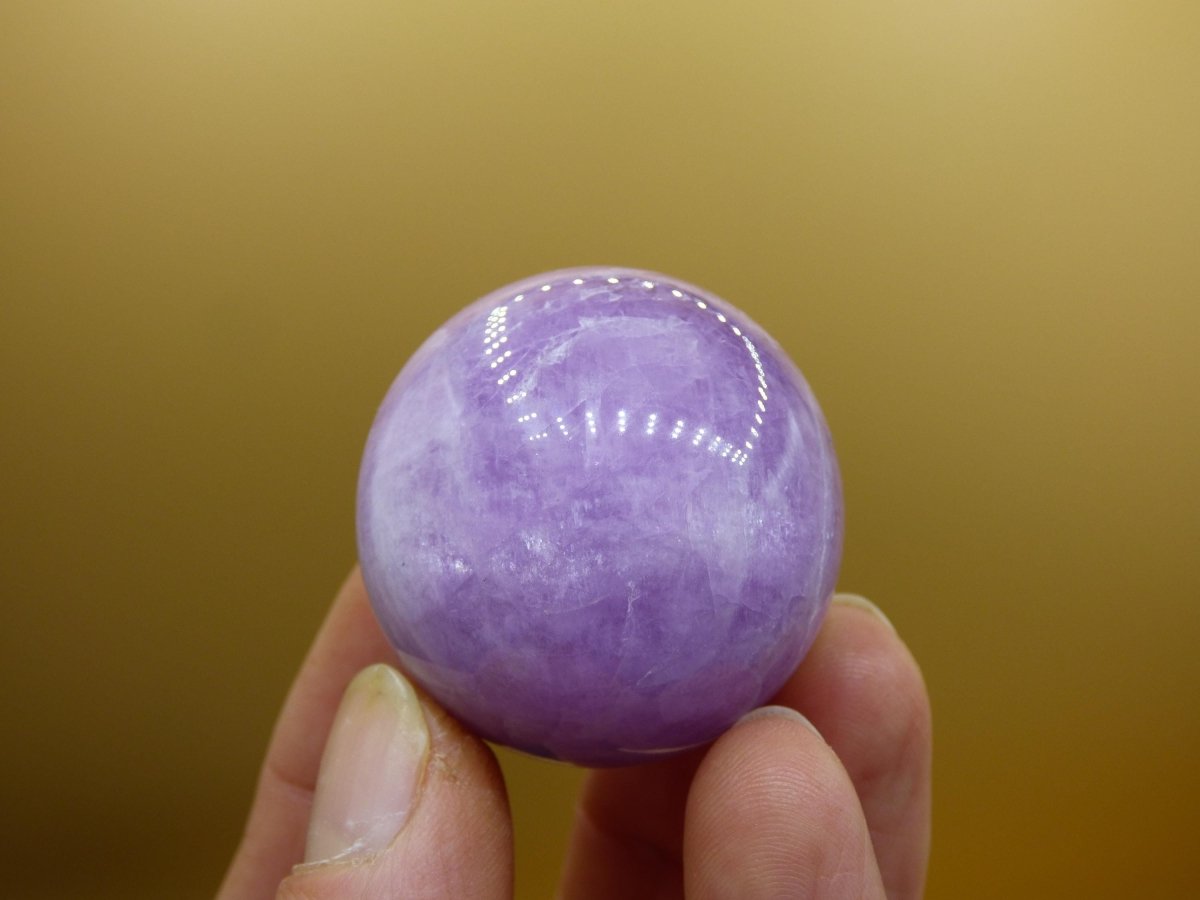 Kunzit AA ~ Edelstein Kugel Deko Sphere Haus Wohn Kristall HIPPIE Heilstein Rarität Selten Frau Mann Geschenk Er Sie - Art of Nature Berlin