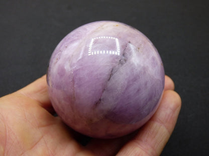 Kunzit AA rosa - Edelstein Kugel Deko Sphere Haus Wohn Kristall Energie Heilstein Rarität Selten Geschenk Er Sie Mann Frau schön Wohnen Haus - Art of Nature Berlin