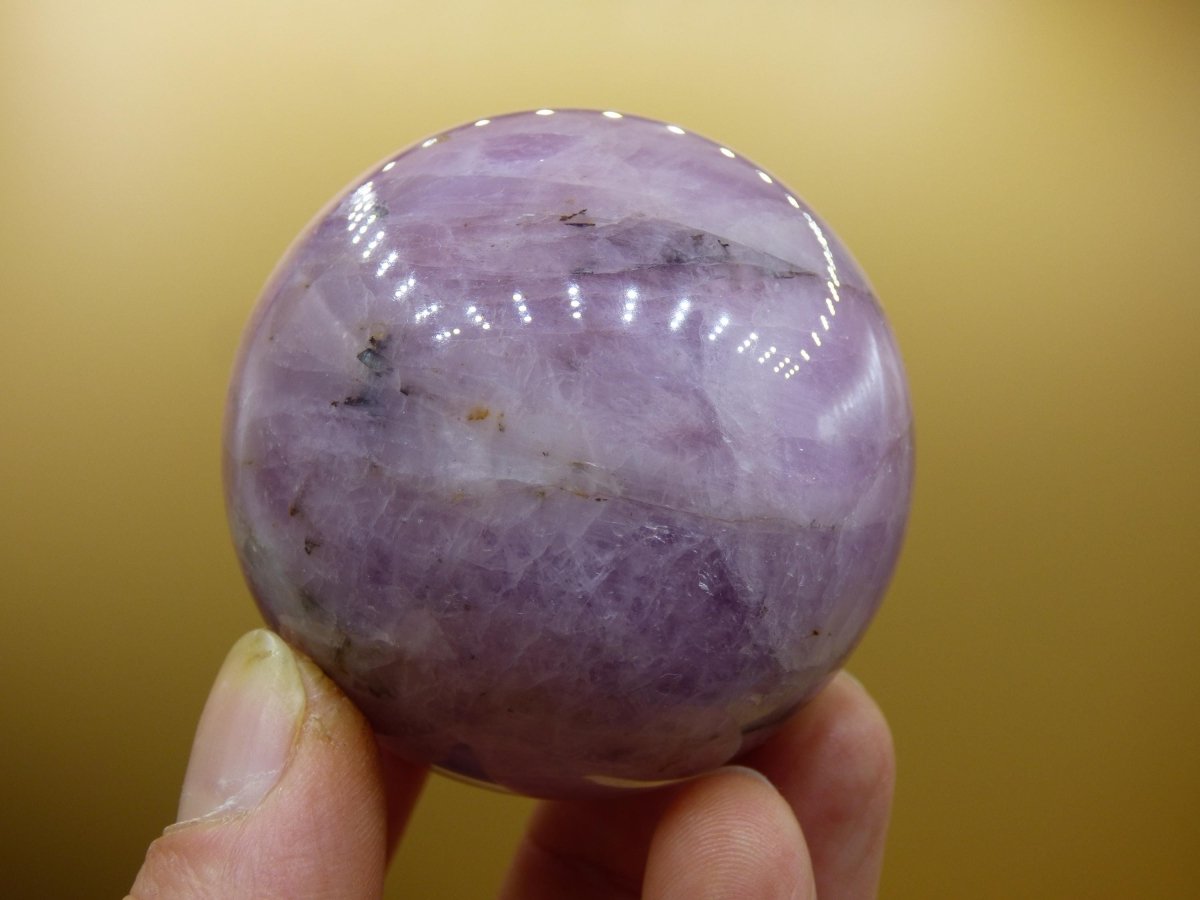 Kunzit AA rosa - Edelstein Kugel Deko Sphere Haus Wohn Kristall Energie Heilstein Rarität Selten Geschenk Er Sie Mann Frau schön Wohnen Haus - Art of Nature Berlin