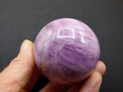 Kunzit AA rosa - Edelstein Kugel Deko Sphere Haus Wohn Kristall Energie Heilstein Rarität Selten Geschenk Er Sie Mann Frau schön Wohnen Haus - Art of Nature Berlin