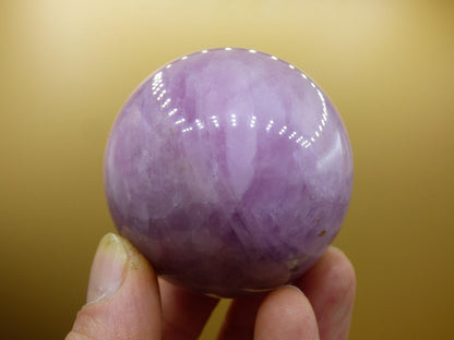 Kunzit AA rosa - Edelstein Kugel Deko Sphere Haus Wohn Kristall Energie Heilstein Rarität Selten Geschenk Er Sie Mann Frau schön Wohnen Haus - Art of Nature Berlin