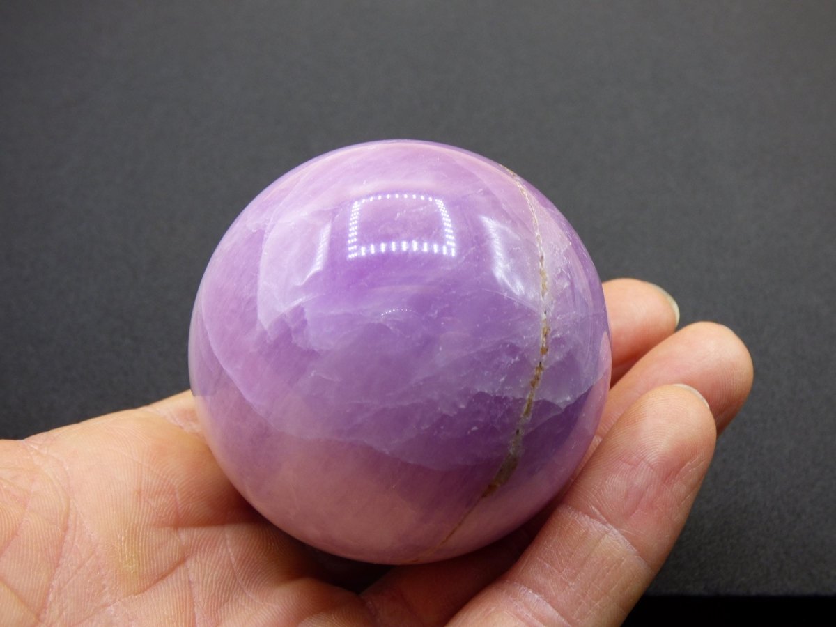 Kunzit AA rosa Schimmer Flash ~ Edelstein Kugel Deko Sphere Haus Wohn Kristall HIPPIE Heilstein Rarität Selten Geschenk Frau Geschenk Er Sie - Art of Nature Berlin