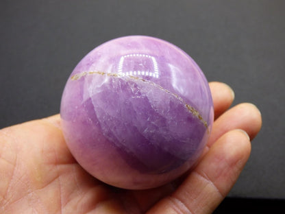 Kunzit AA rosa Schimmer Flash ~ Edelstein Kugel Deko Sphere Haus Wohn Kristall HIPPIE Heilstein Rarität Selten Geschenk Frau Geschenk Er Sie - Art of Nature Berlin