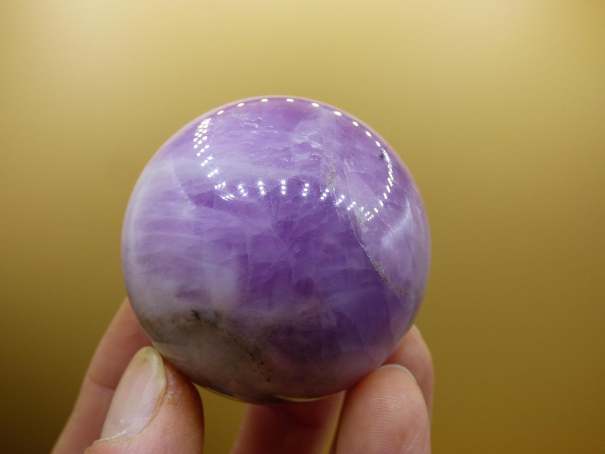 Kunzit AA rosa Schimmer Flash ~ Edelstein Kugel Deko Sphere Haus Wohn Kristall HIPPIE Heilstein Rarität Selten Geschenk Frau Geschenk Er Sie - Art of Nature Berlin