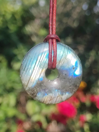 Labradorit - 30mm Donut Edelstein Kette blau schimmer Geschenk Freundin Er Sie Natur Rarität Schutzsymbol Heilstein Kristall Tibet Ethno wow - Art of Nature Berlin
