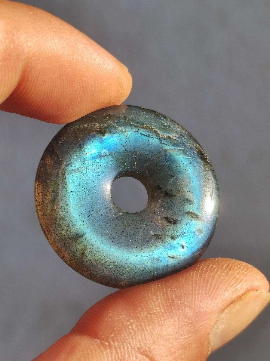 Labradorit - 30mm Donut Edelstein Kette blau Schimmer Natur Rarität Schutzsymbol Heilstein Kristall Anhänger Mann Frau Er Sie Kind Boho Psy - Art of Nature Berlin