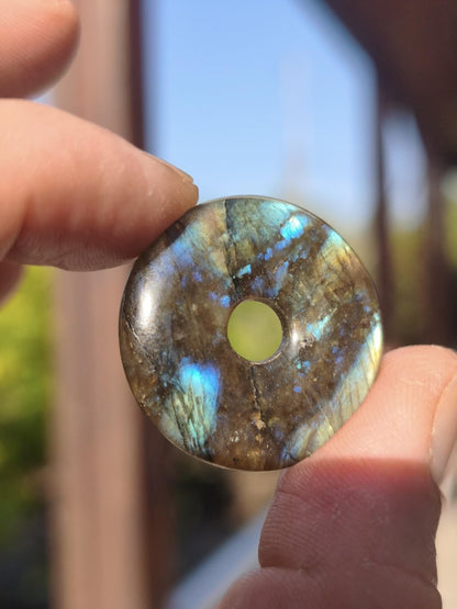 Labradorit ~ 30mm Donut ~ Edelstein Kette blau schimmernd Natur Rarität Schutzsymbol Heilstein Kristall HIPPIE GOA Boho Tibet Ethno - Art of Nature Berlin