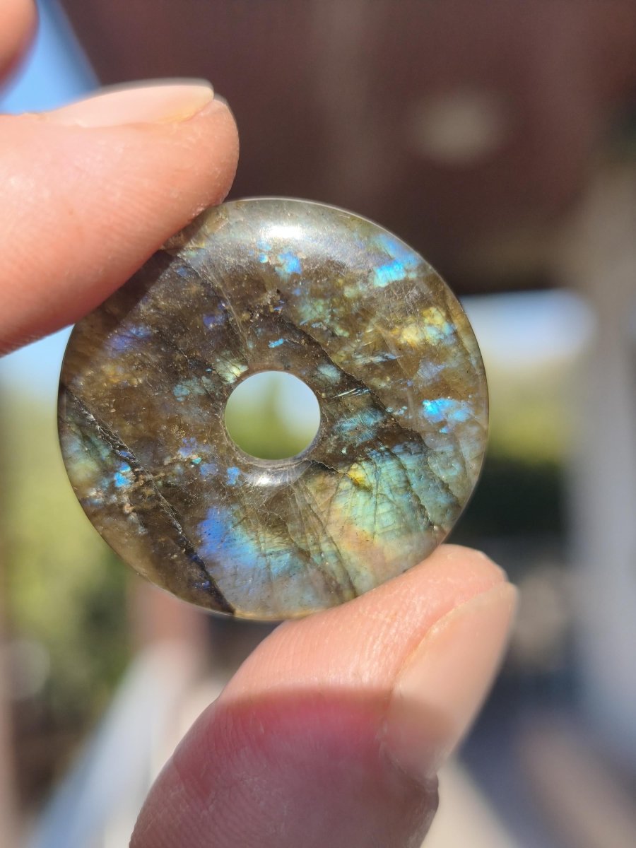 Labradorit ~ 30mm Donut ~ Edelstein Kette blau schimmernd Natur Rarität Schutzsymbol Heilstein Kristall HIPPIE GOA Boho Tibet Ethno - Art of Nature Berlin