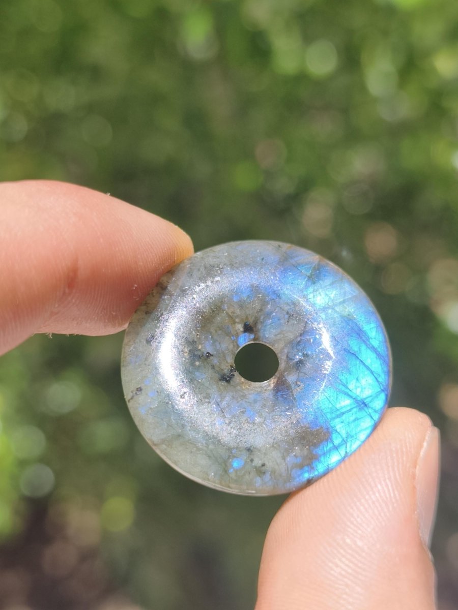 Labradorit ~ 30mm Donut ~ Edelstein Kette blau schimmernd Natur Rarität Schutzsymbol Heilstein Kristall HIPPIE GOA Boho Tibet Ethno - Art of Nature Berlin