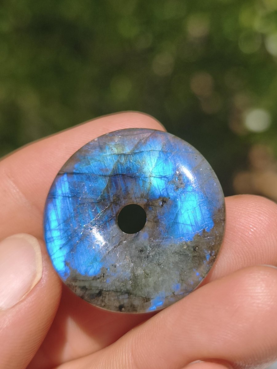 Labradorit ~ 30mm Donut ~ Edelstein Kette blau schimmernd Natur Rarität Schutzsymbol Heilstein Kristall HIPPIE GOA Boho Tibet Ethno - Art of Nature Berlin